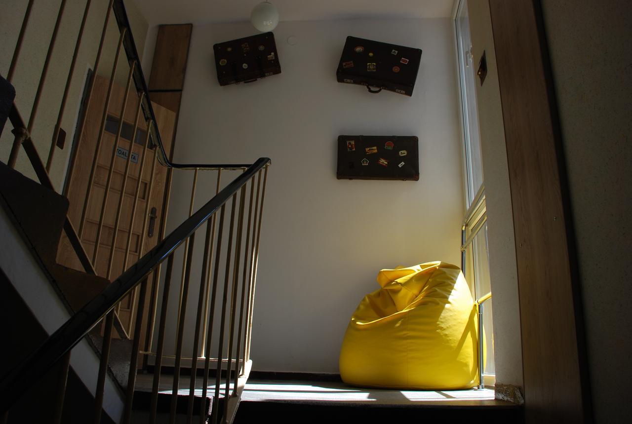 פוזנן Folk Hostel מראה חיצוני תמונה