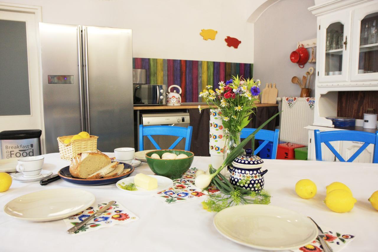 פוזנן Folk Hostel מראה חיצוני תמונה