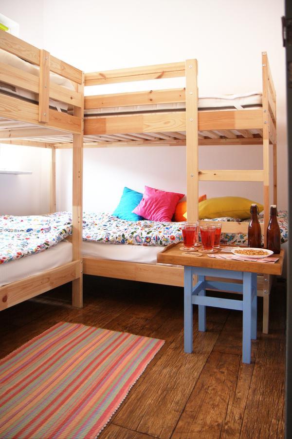 פוזנן Folk Hostel מראה חיצוני תמונה