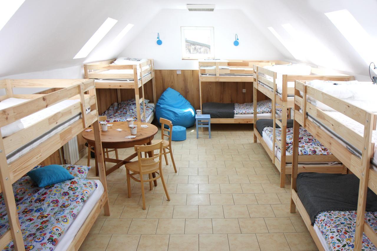 פוזנן Folk Hostel מראה חיצוני תמונה