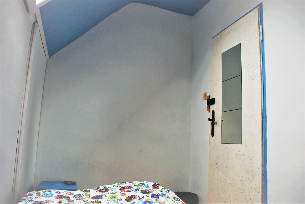 פוזנן Folk Hostel מראה חיצוני תמונה