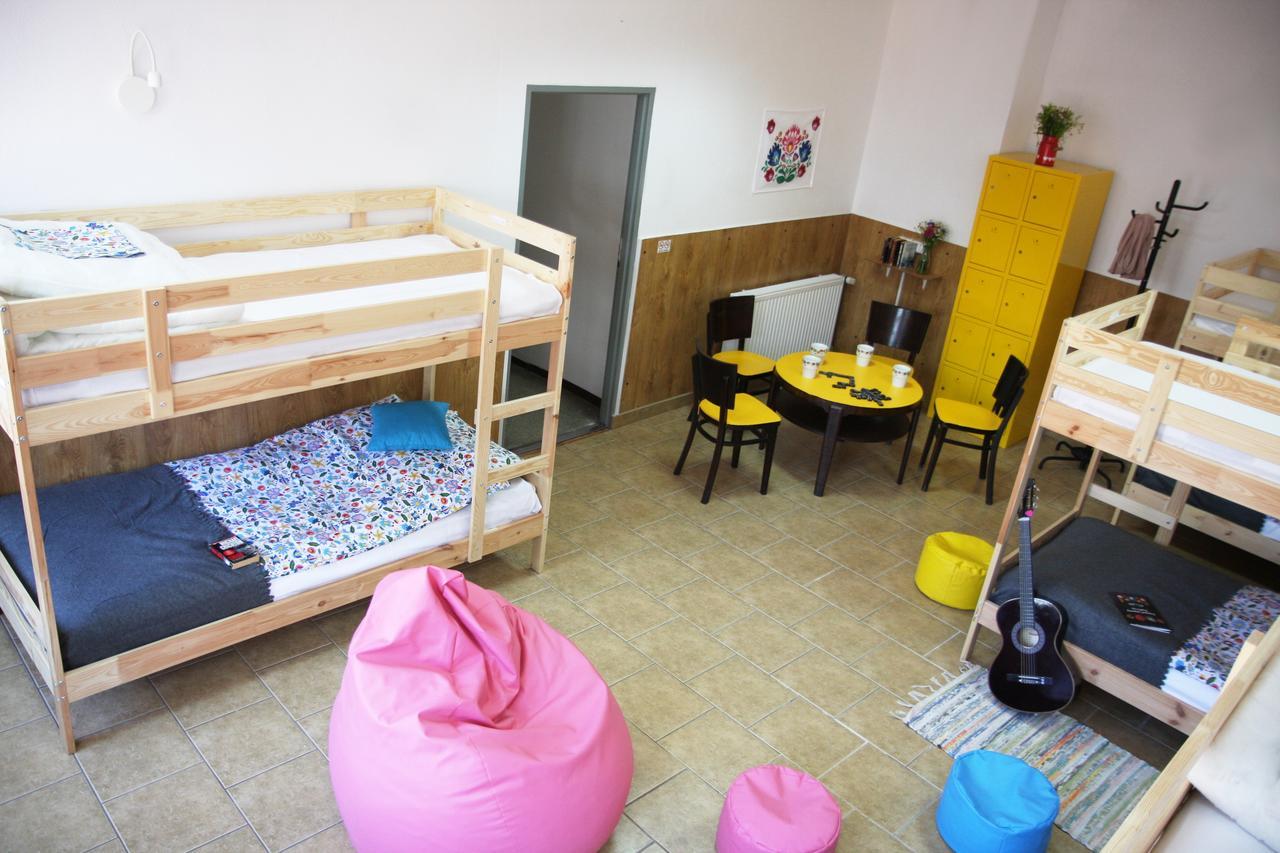 פוזנן Folk Hostel מראה חיצוני תמונה